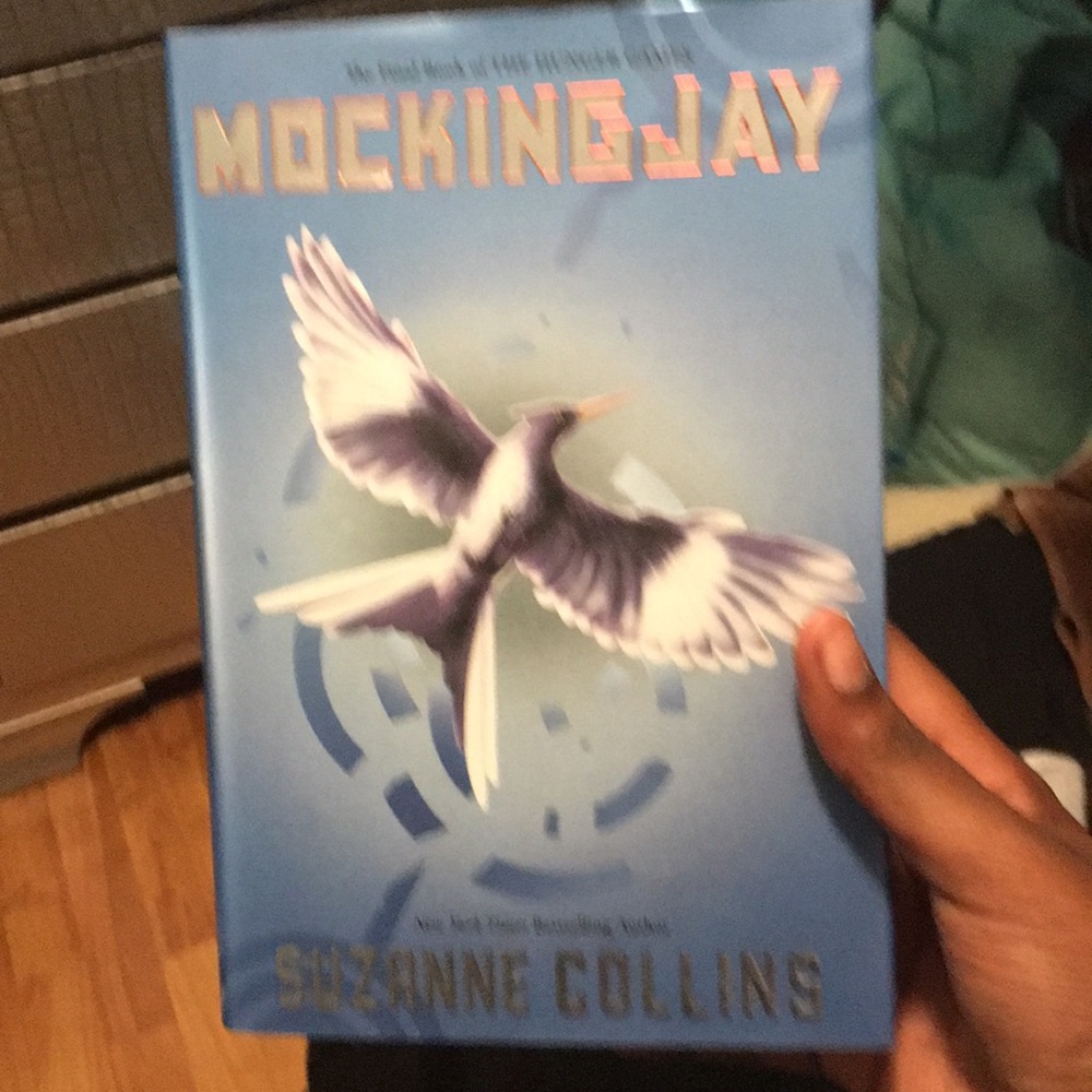 Books - Picture 3 of 4